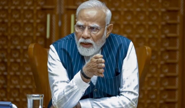PM-Modi-High-Level-Meeting-In-Midnight-1