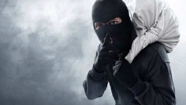 thief-small-1736333115