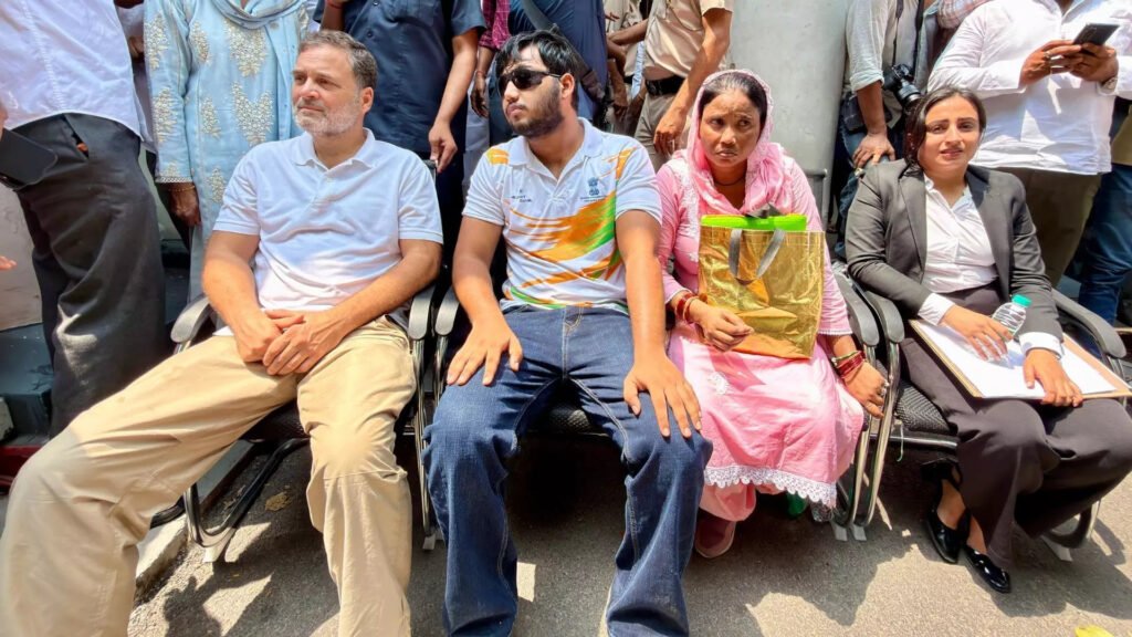 1401082-rahul-gandhi-2