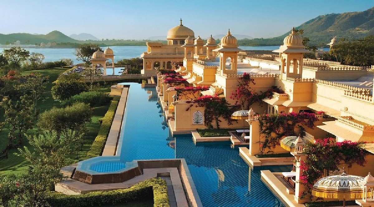 2026_8image_09_09_458263819theoberoiudaivilas
