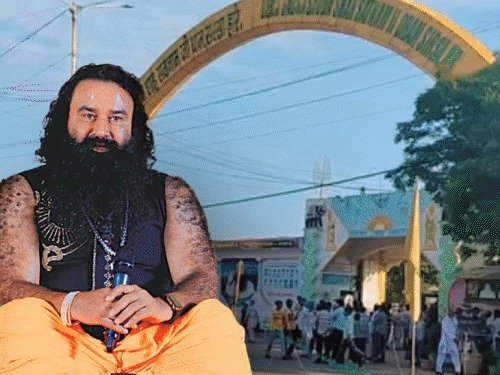 फरलो खत्म होने से पहले सिरसा में ‘रूबरू नाइट’, मंच पर थिरके गुरमीत राम रहीम …