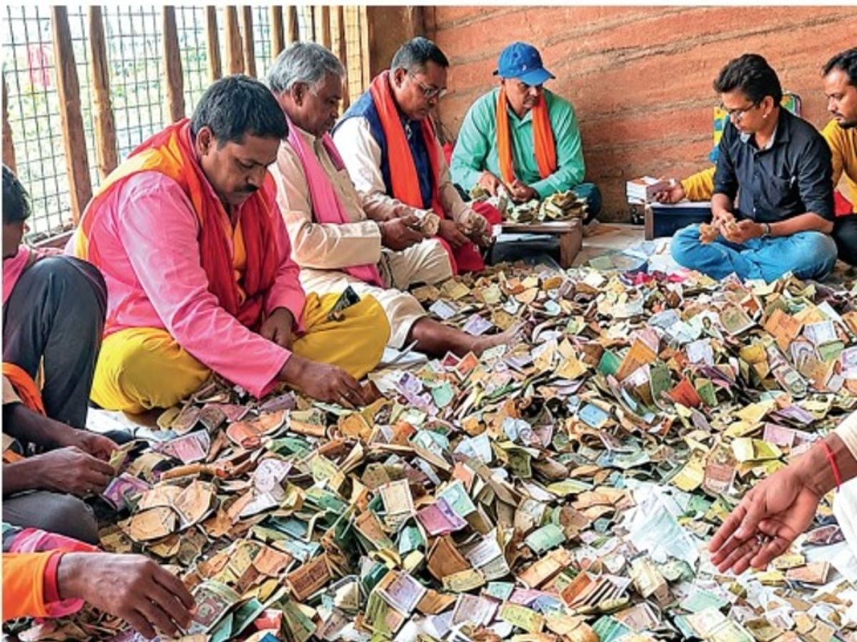 दंतेश्वरी माता की दानपेटी में मिली अनोखी चिट्ठी, 21 साल से अधूरी सड़क के लिए मांगी मन्नत …