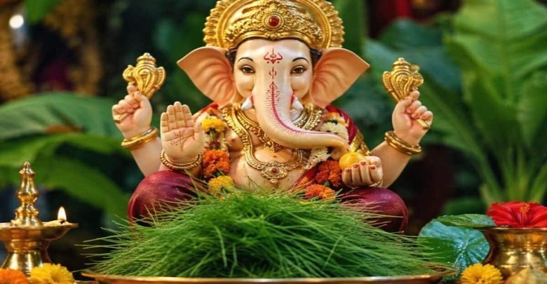 Ganesh Visarjan 2026: बप्पा को विदाई देते समय जरूर करें इन मंत्रों का जाप, बरसेगी श्री गणेश की कृपा